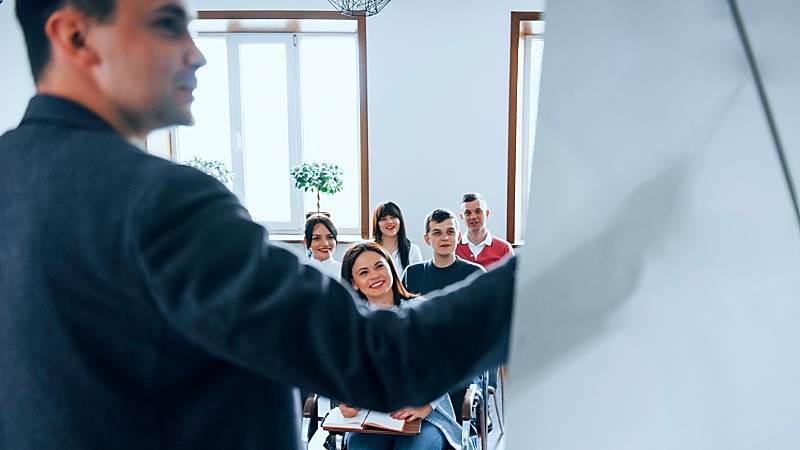 Postgrados para emprendedores: qué programas ayudan más a escalar un negocio